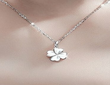 four-leaf-clover-pendant-necklace-rising shine-jewellery-jewelry-and-gifts-for-women-girls-present-gift-4