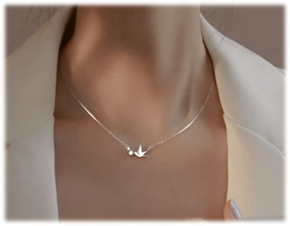 kissing-dove-pendant-necklace-rising shine-jewellery-gifts-women-girls-present-valentines-xmas 1