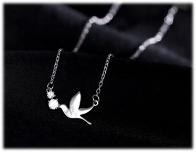 kissing-dove-pendant-necklace-rising shine-jewellery-gifts-women-girls-present-valentines-xmas 2