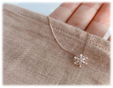 elevated-snowflake-pendant-necklace-rising shine-jewellery-jewelry-and-gifts-for-women-girls-present-gift-1